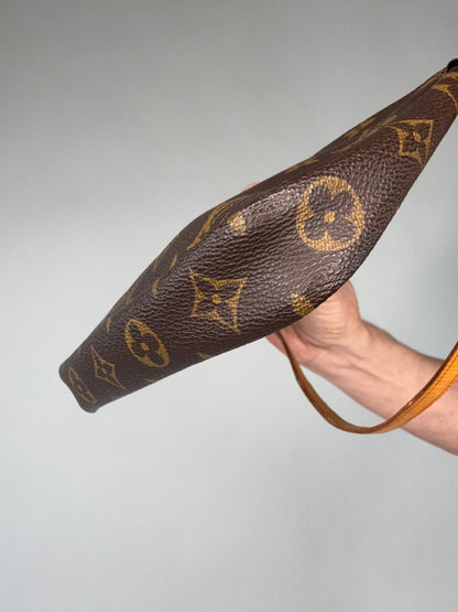 Louis Vuitton Vintage Monogram Pochette