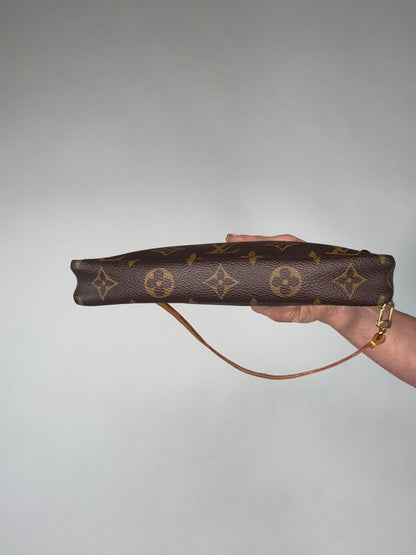 Louis Vuitton Vintage Monogram Pochette