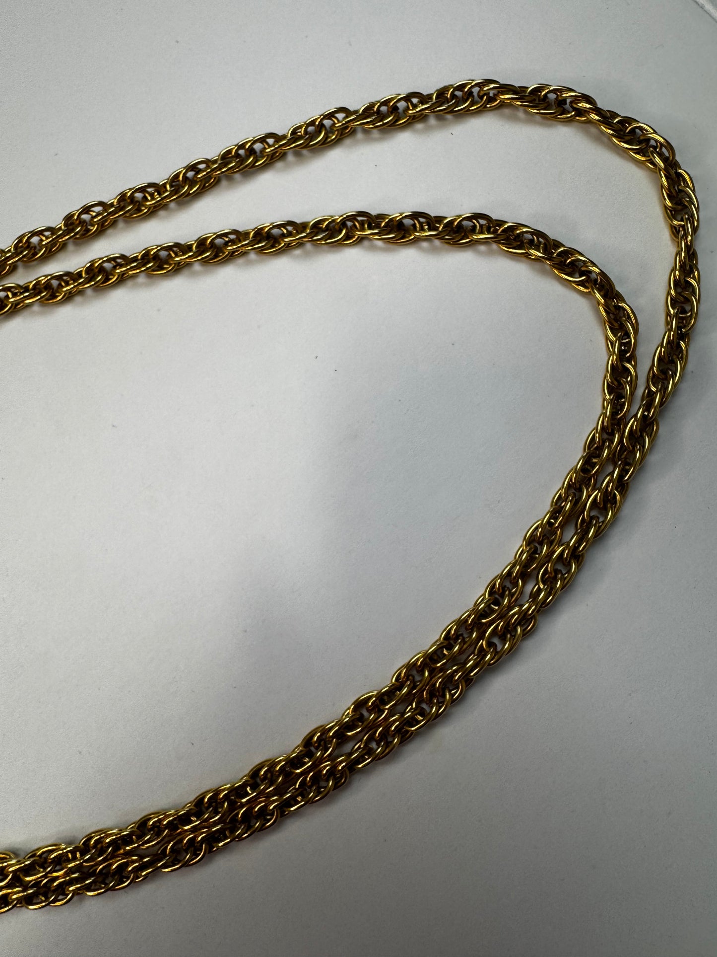 Chanel Collana con pendant CC