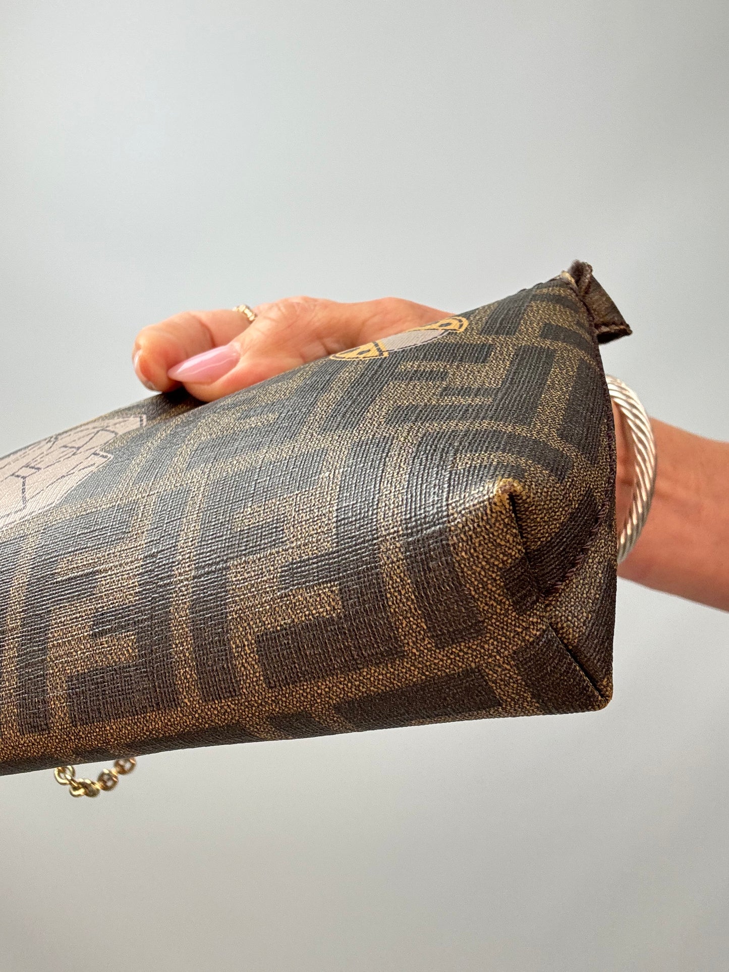 Fendi Zucca Rare  Spalmati Rose Ladybug Pochette Tabacco
