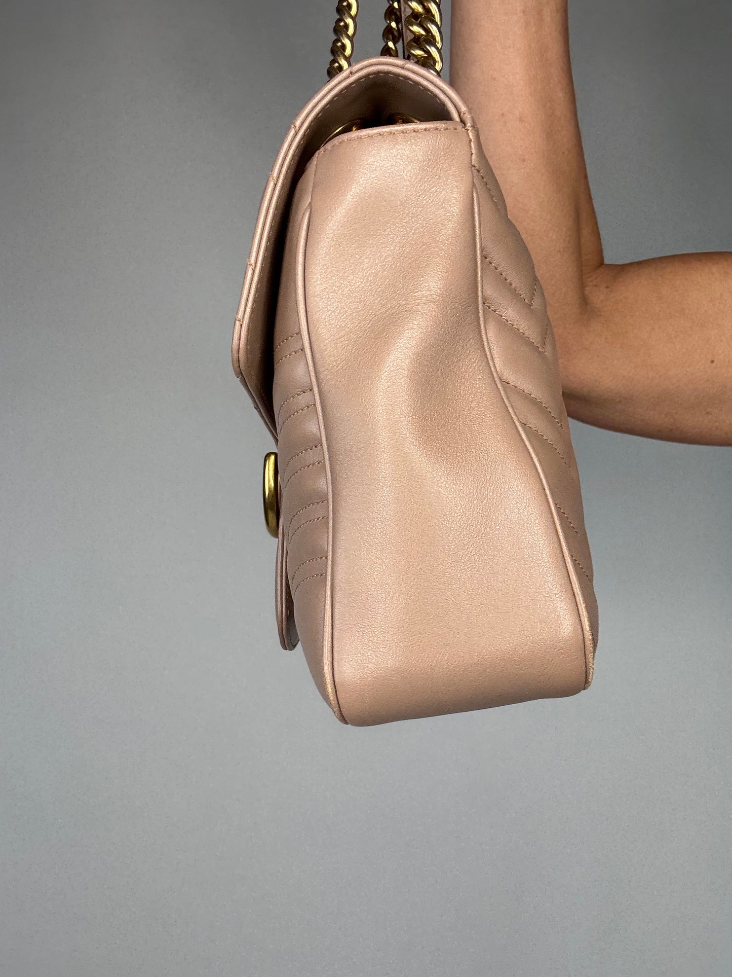 Gucci GG Marmont Medium Matelasse Shoulder Bag