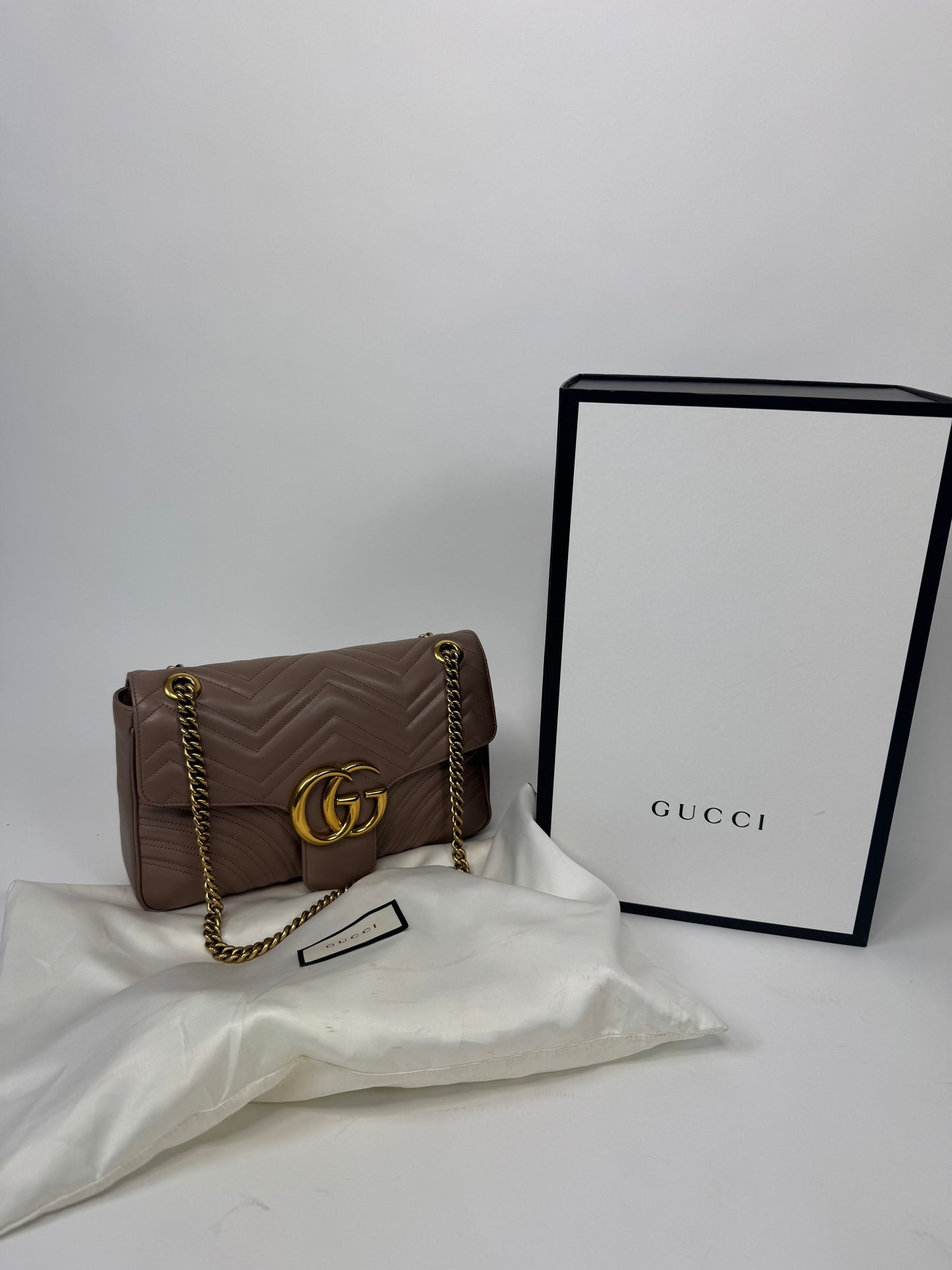 Gucci GG Marmont Medium Matelasse Shoulder Bag