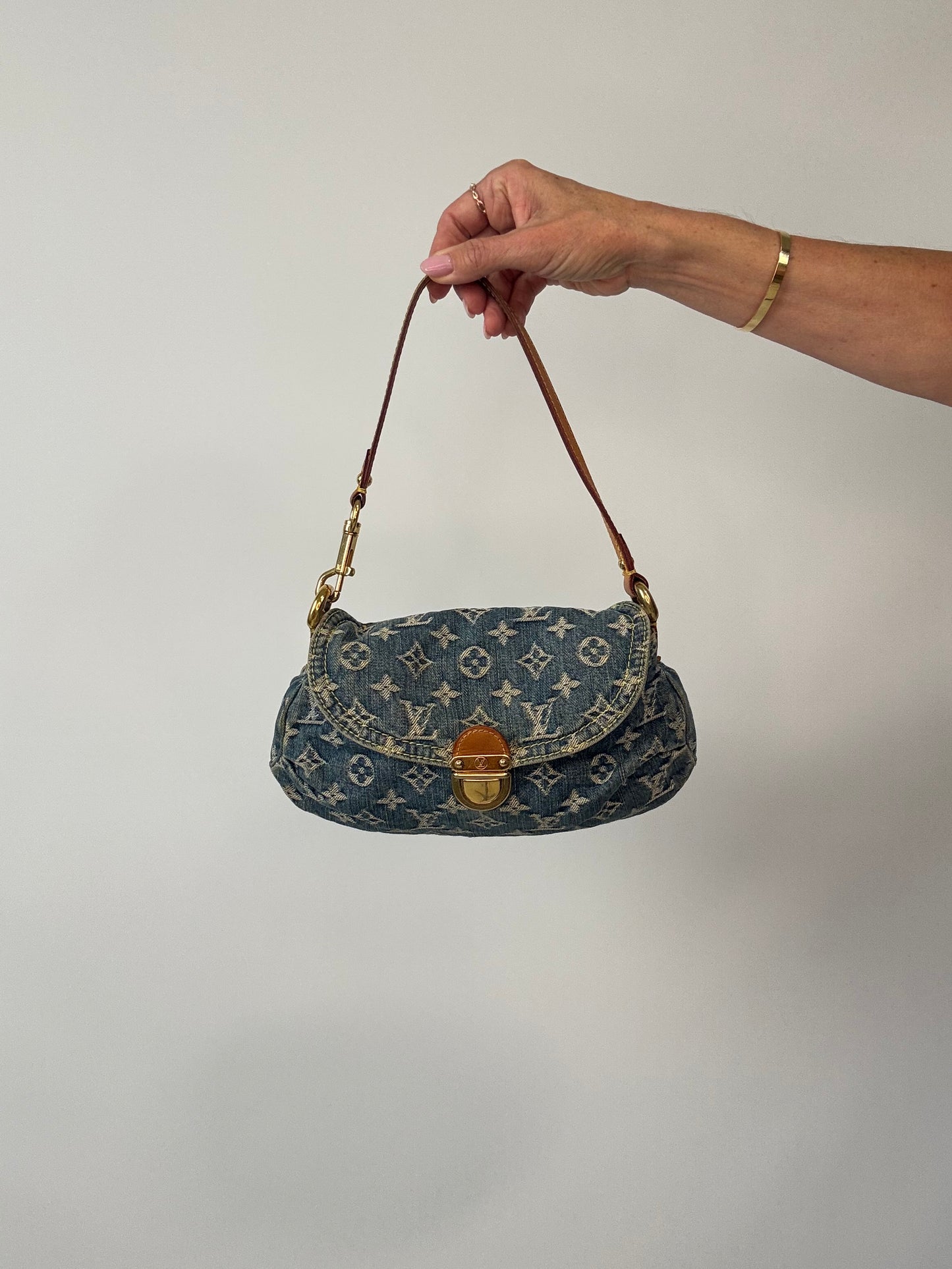 Louis Vuitton Monogram Denim Pleaty
