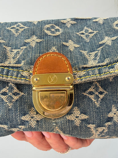 Louis Vuitton Monogram Denim Pleaty