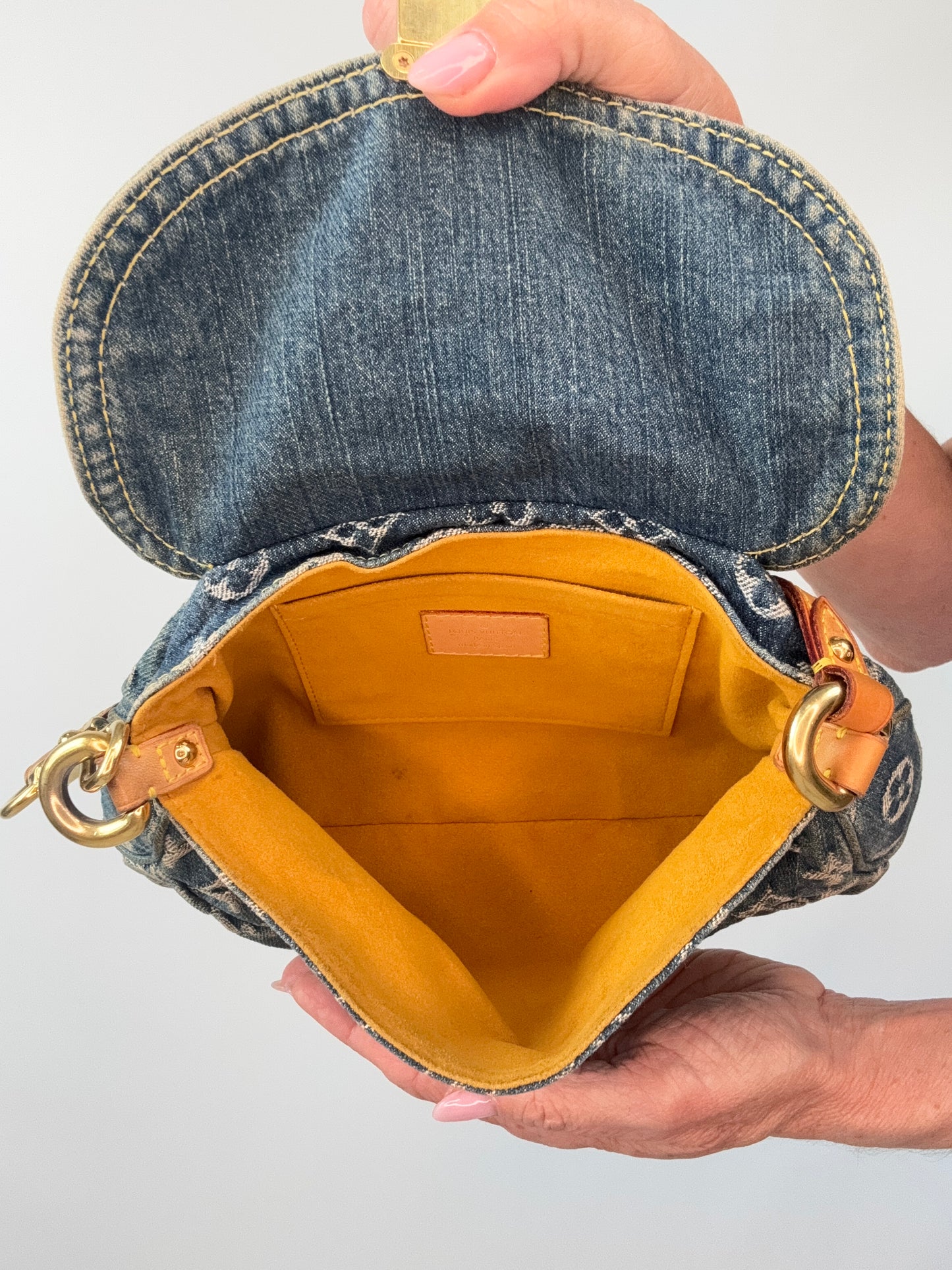 Louis Vuitton Monogram Denim Pleaty