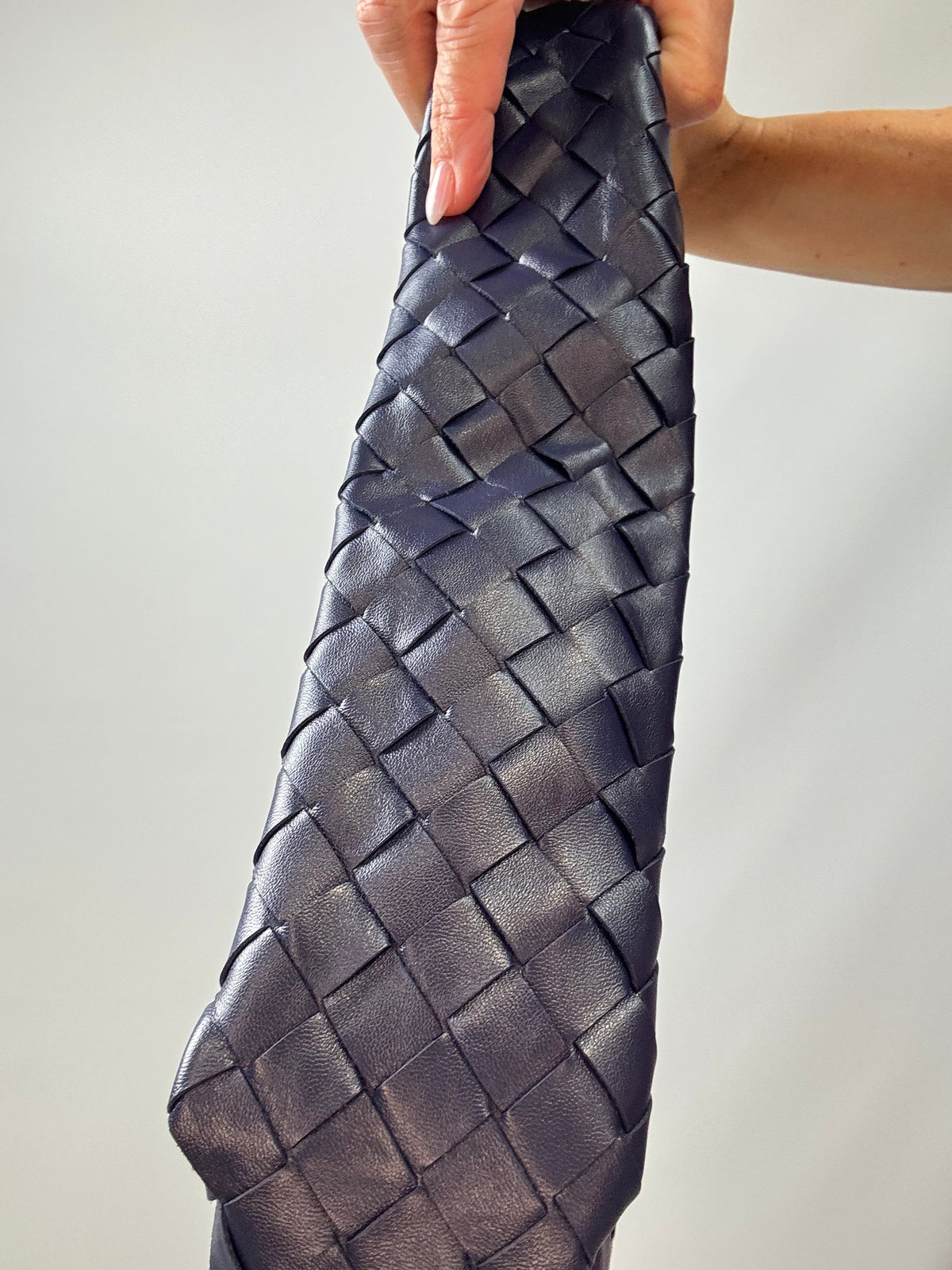 Bottega Veneta Small Hop Intrecciato Leather Bag — Deep Navy