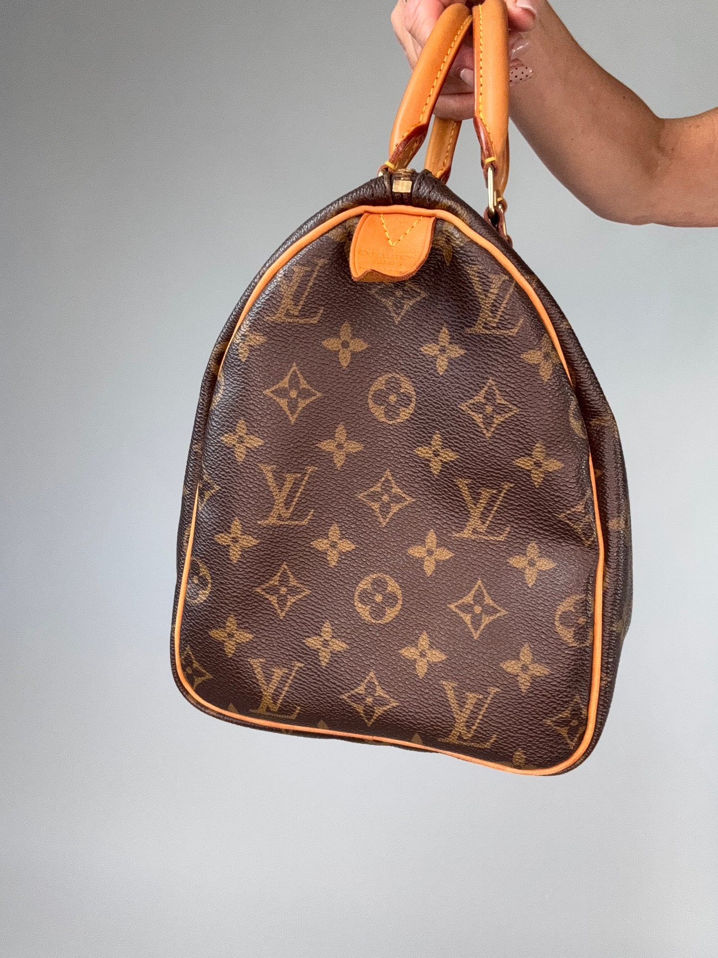 Louis Vuitton Vintage Monogram Speedy 30