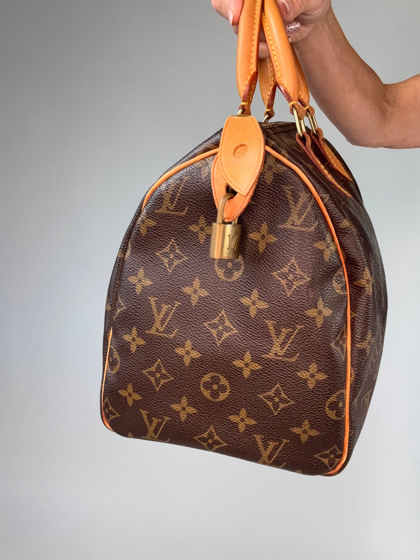 Louis Vuitton Vintage Monogram Speedy 30