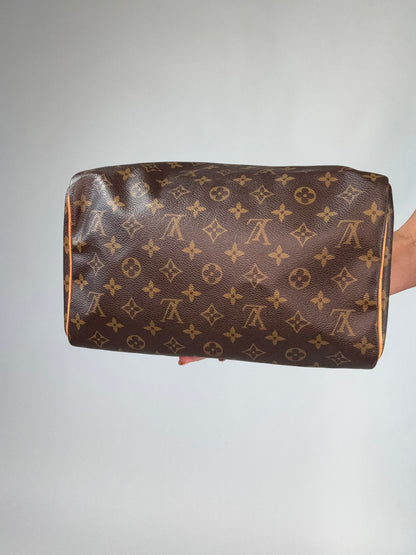 Louis Vuitton Vintage Monogram Speedy 30