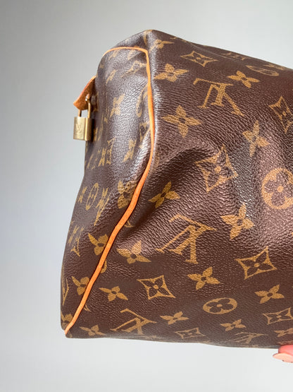 Louis Vuitton Vintage Monogram Speedy 30
