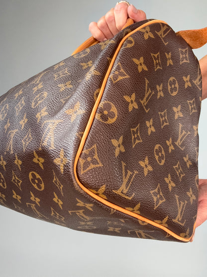 Louis Vuitton Vintage Monogram Speedy 30