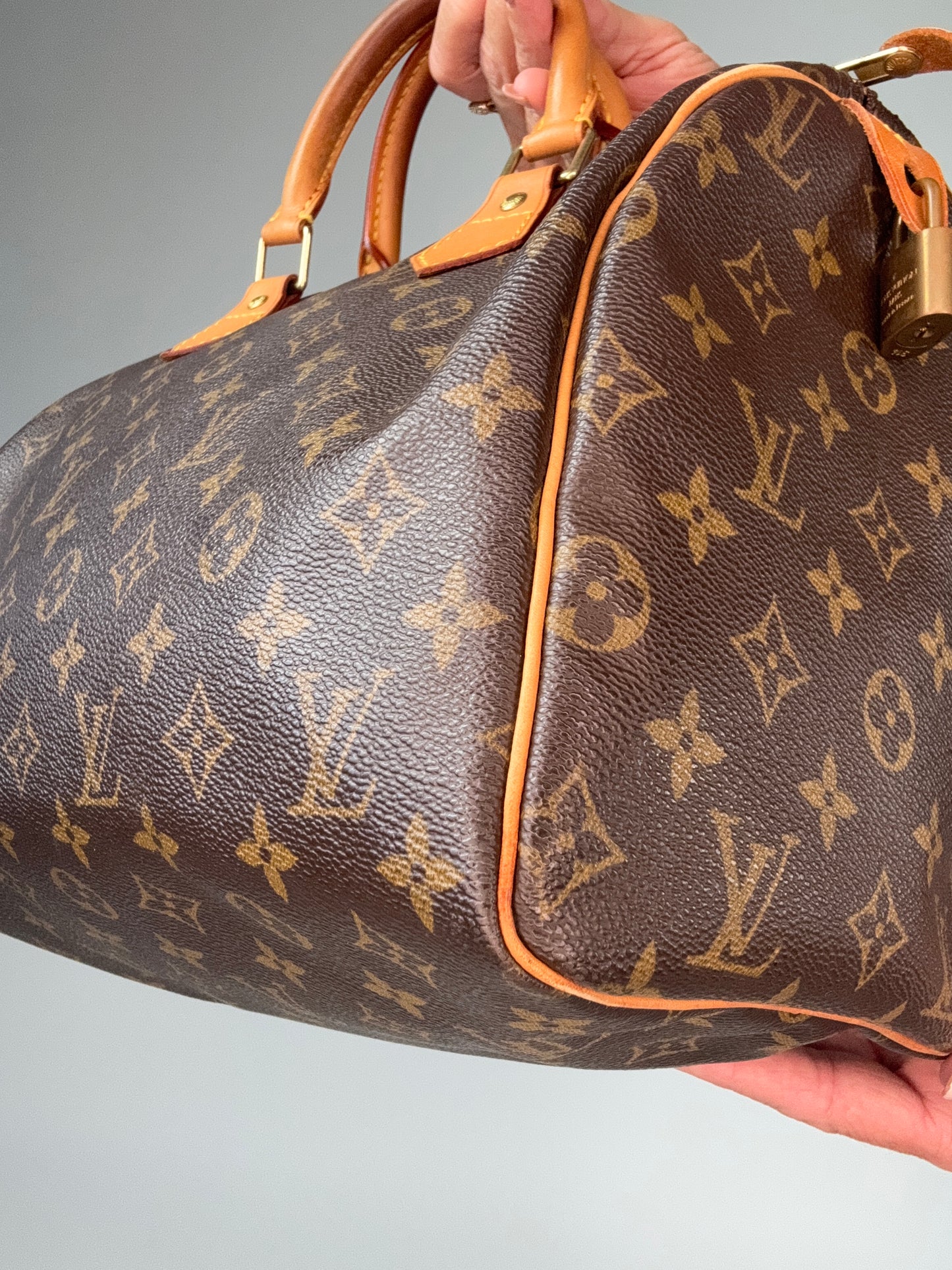 Louis Vuitton Vintage Monogram Speedy 30