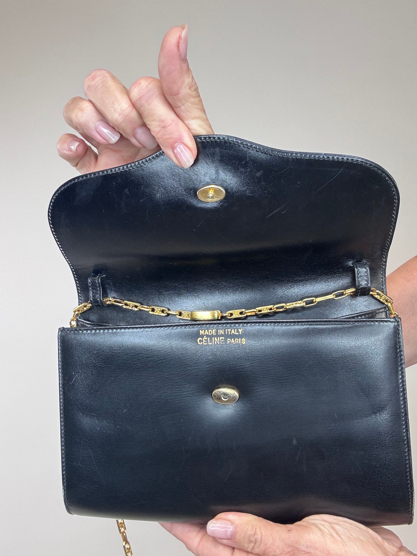 Celine Vintage Carriage Triomphe Chain Bag