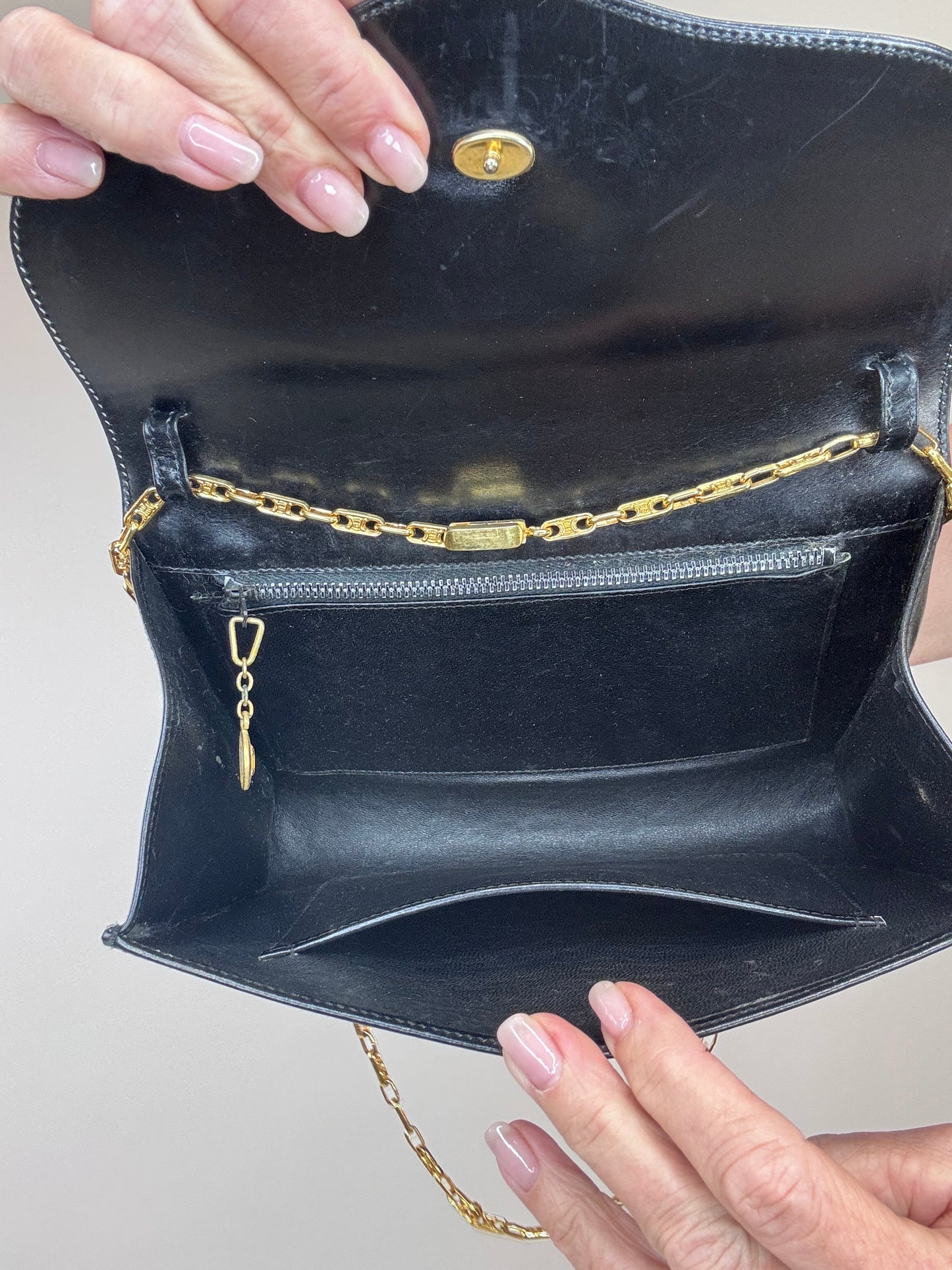 Celine Vintage Carriage Triomphe Chain Bag