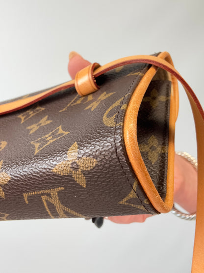 Louis Vuitton Vintage Florentine Belt Bag