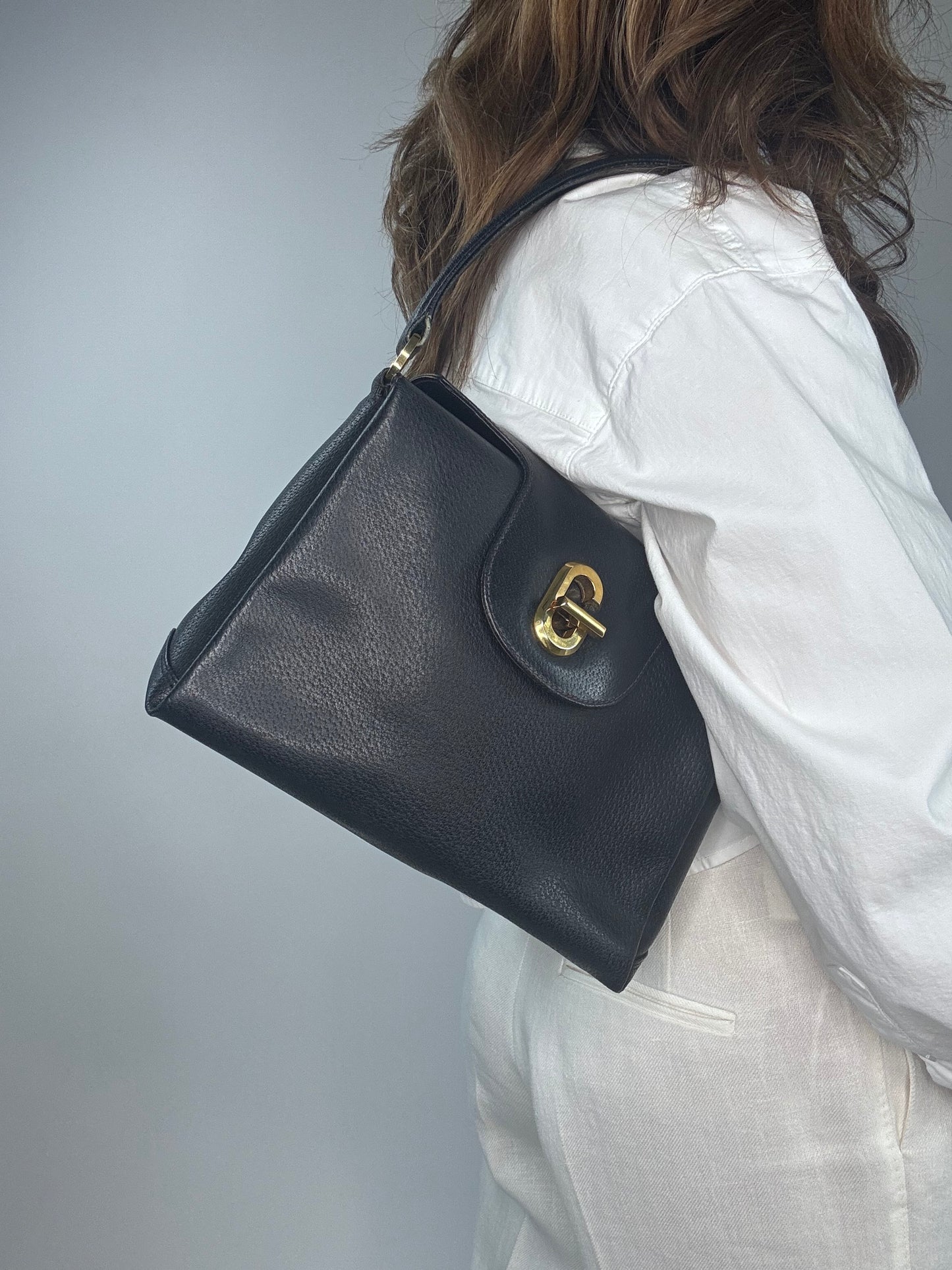 Gucci Rare G Turnlock Top Handle Bag