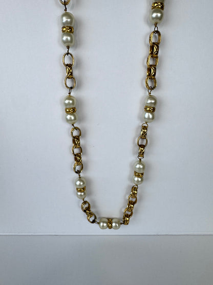 Chanel Rare  Bijoux Pearl Chain Necklace
