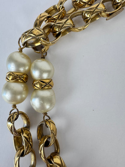 Chanel Rare  Bijoux Pearl Chain Necklace