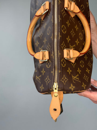Louis Vuitton Vintage Monogram Speedy 30