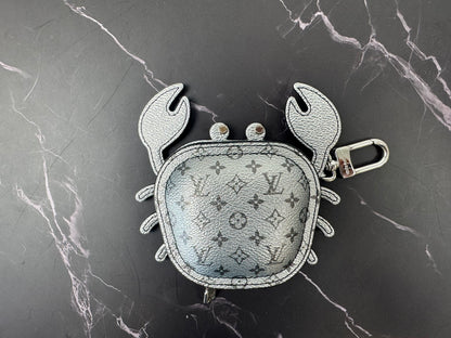 Louis Vuitton Metallic Monogram Crab Bag Charm & Pouch — Silver