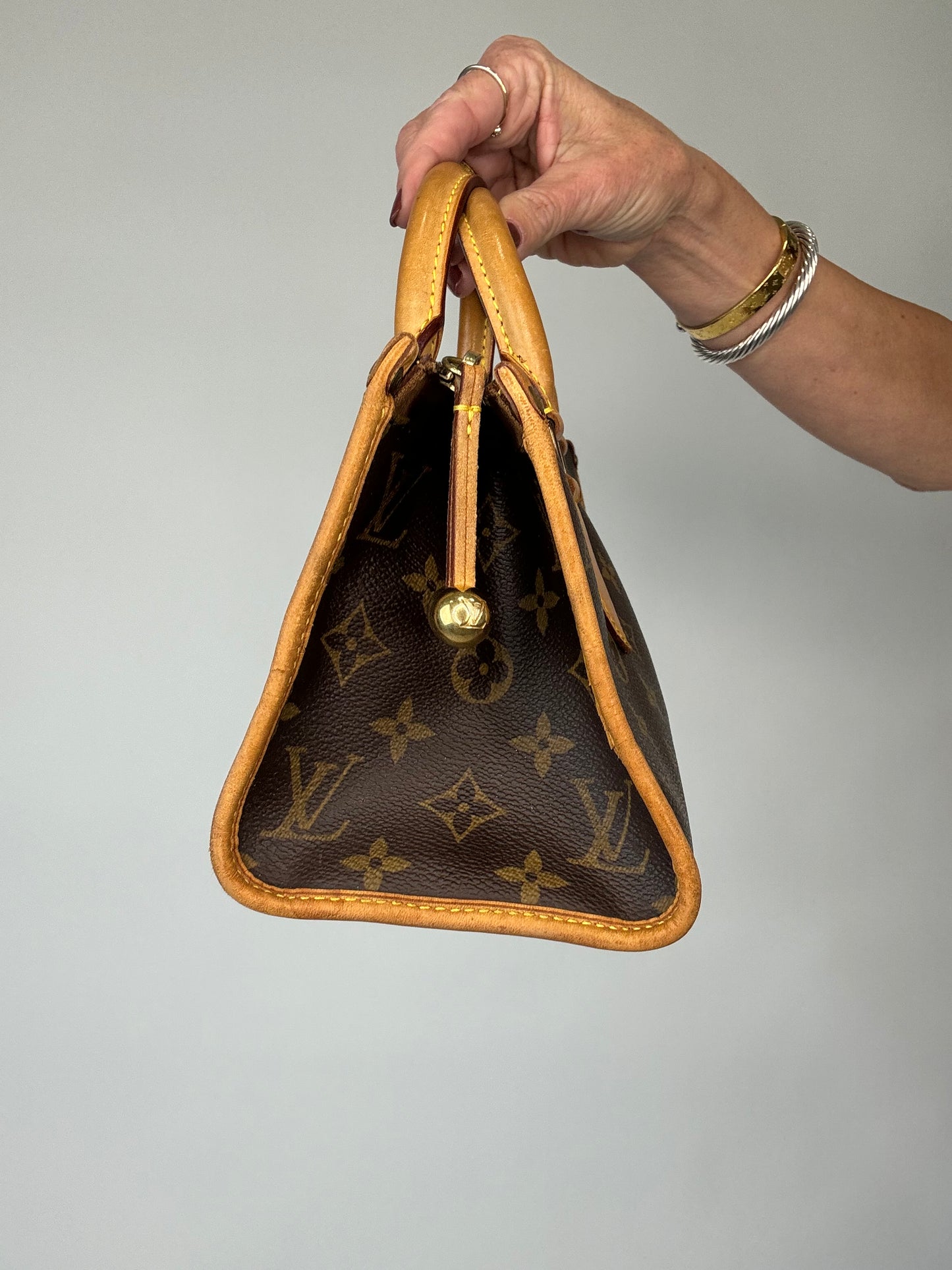 Louis Vuitton Popincourt East to West