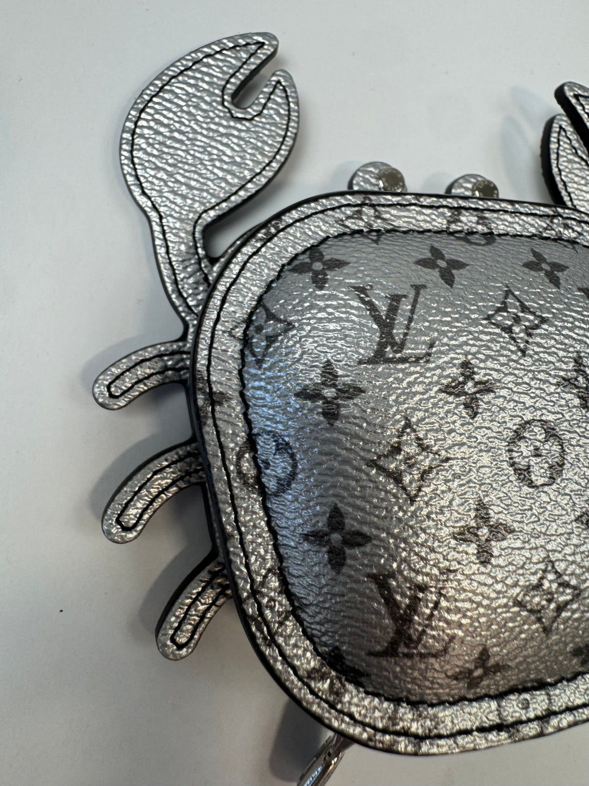 Louis Vuitton Metallic Monogram Crab Bag Charm & Pouch — Silver