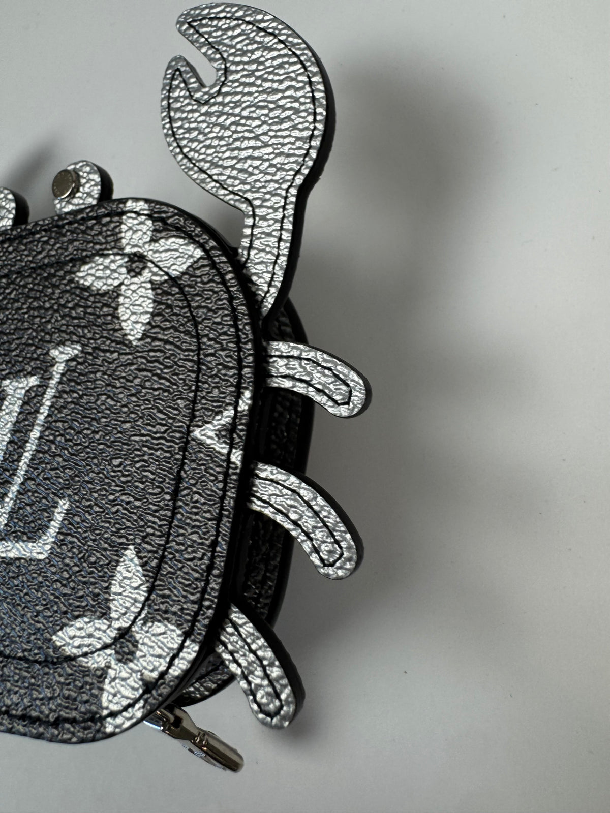 Louis Vuitton Metallic Monogram Crab Bag Charm & Pouch — Silver