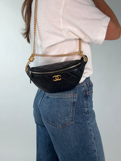 Chanel Waist Bag Sweetheart -Black
