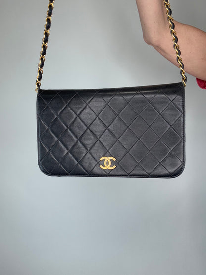 Chanel Vintage Single Flap Push Button