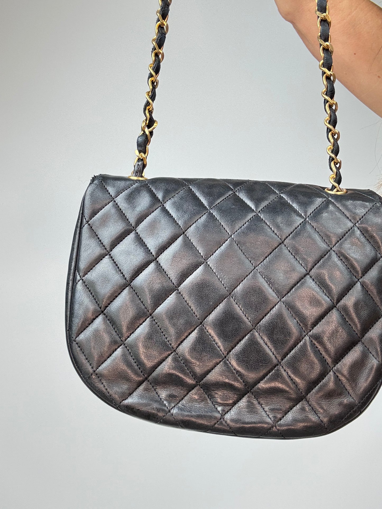 Chanel Round CC Chain Crossbody Bag 1986-1988