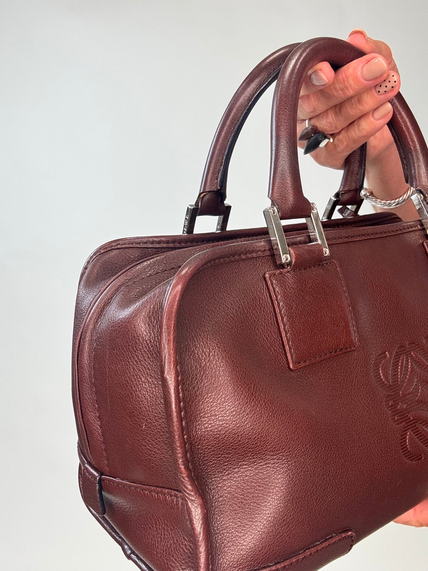 Loewe Amazona 28 Calfskin Leather Satchel  - Burgundy Brown