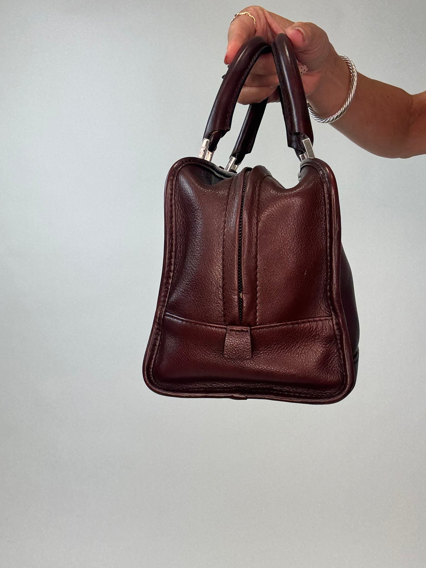 Loewe Amazona 28 Calfskin Leather Satchel  - Burgundy Brown