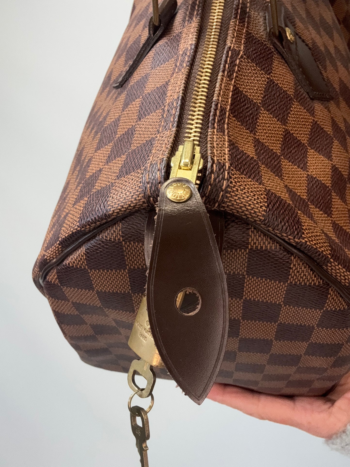 Louis Vuitton Damier Ebene Speedy 35 leather zipper pull with lock and key