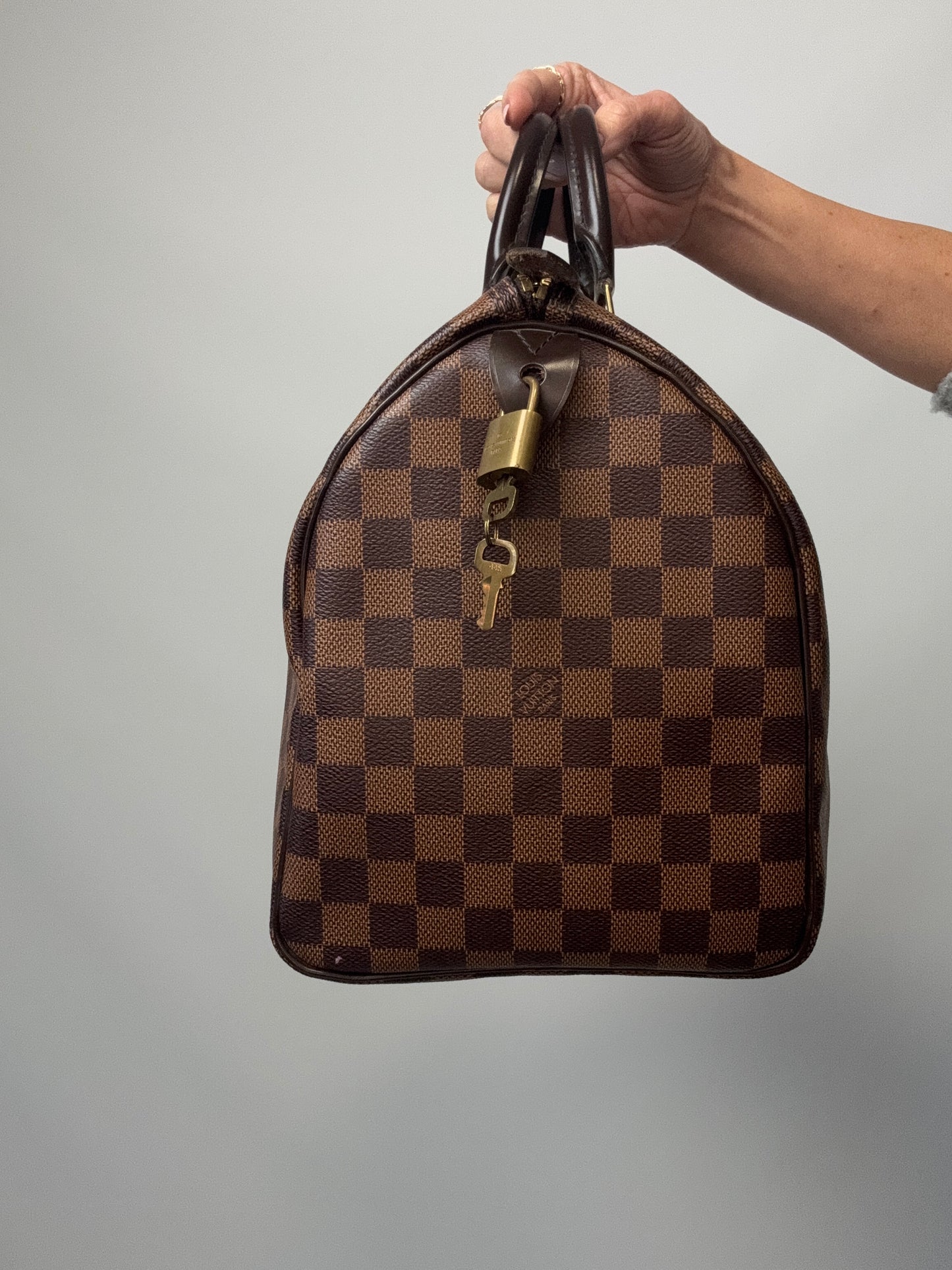 Louis Vuitton Damier Ebene Speedy 35 right side