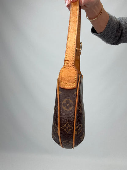 Louis Vuiiton Monogram Canvas Croissant PM Bag