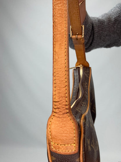 Louis Vuiiton Monogram Canvas Croissant PM Bag
