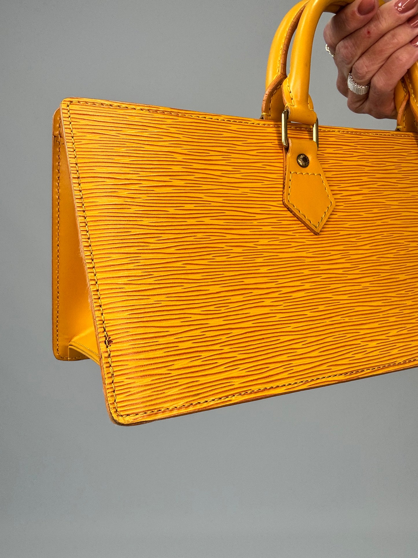 Louis Vuitton Epi Triangle Sac-Yellow