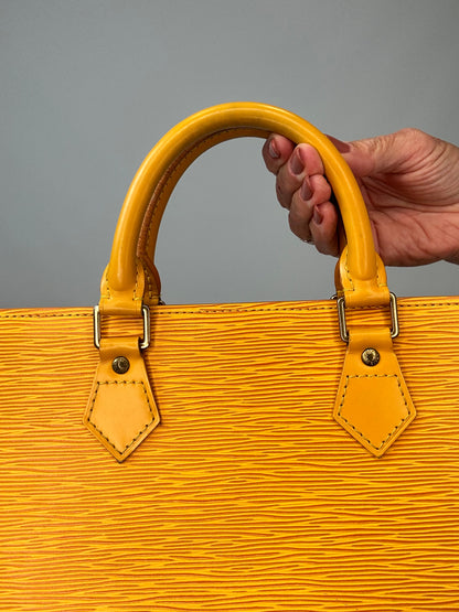 Louis Vuitton Epi Triangle Sac-Yellow