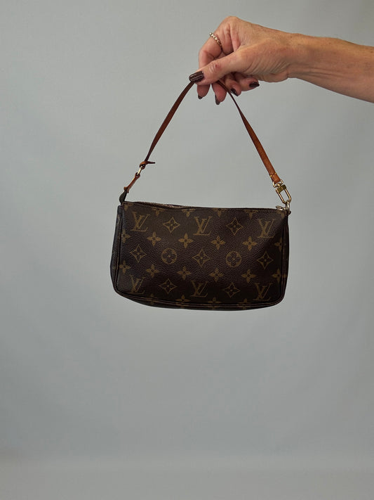 Louis Vuitton Monogram Canvas Pochette Accessoires