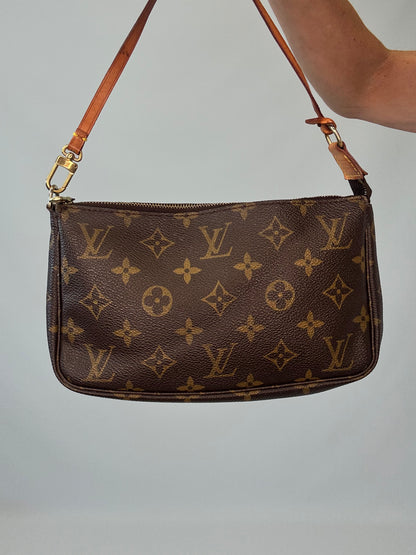 Louis Vuitton Monogram Canvas Pochette Accessoires