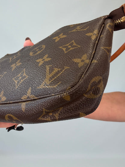 Louis Vuitton Monogram Canvas Pochette Accessoires
