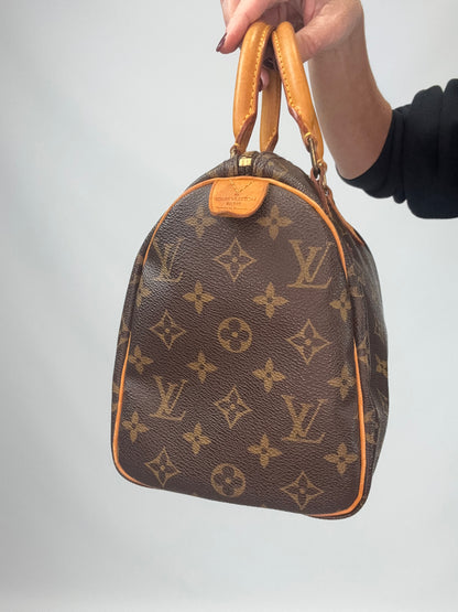Louis Vuitton Monogram Canvas Speedy 25 - Vintage