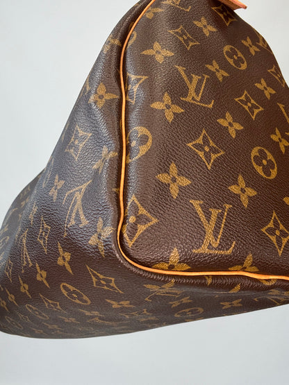 Louis Vuitton Monogram Canvas Speedy 30