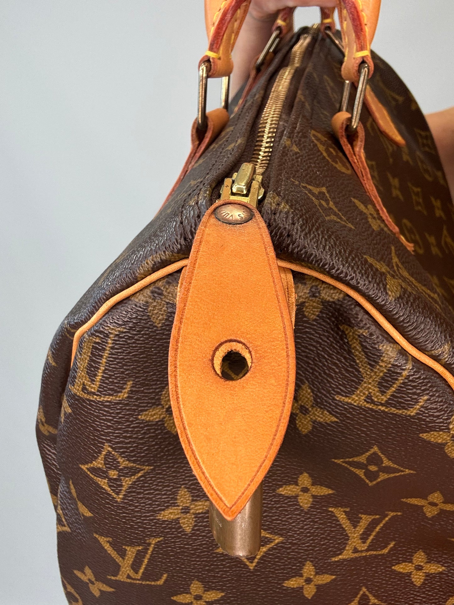 Louis Vuitton Monogram Canvas Speedy 30
