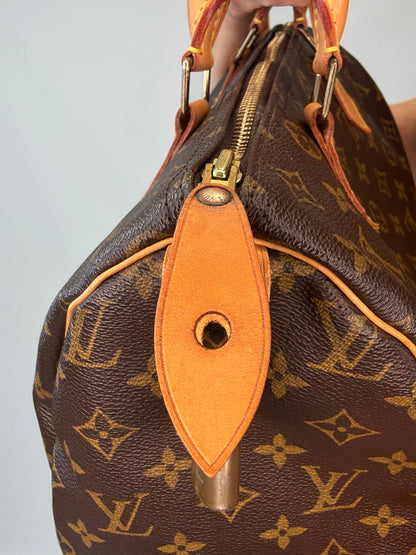 Louis Vuitton Monogram Canvas Speedy 30