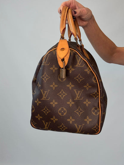 Louis Vuitton Monogram Canvas Speedy 30