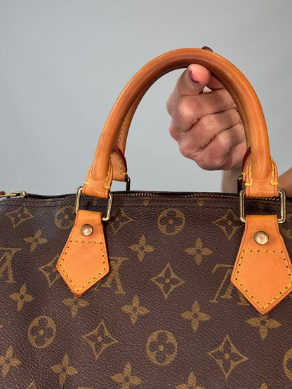 Louis Vuitton Monogram Canvas Speedy 30