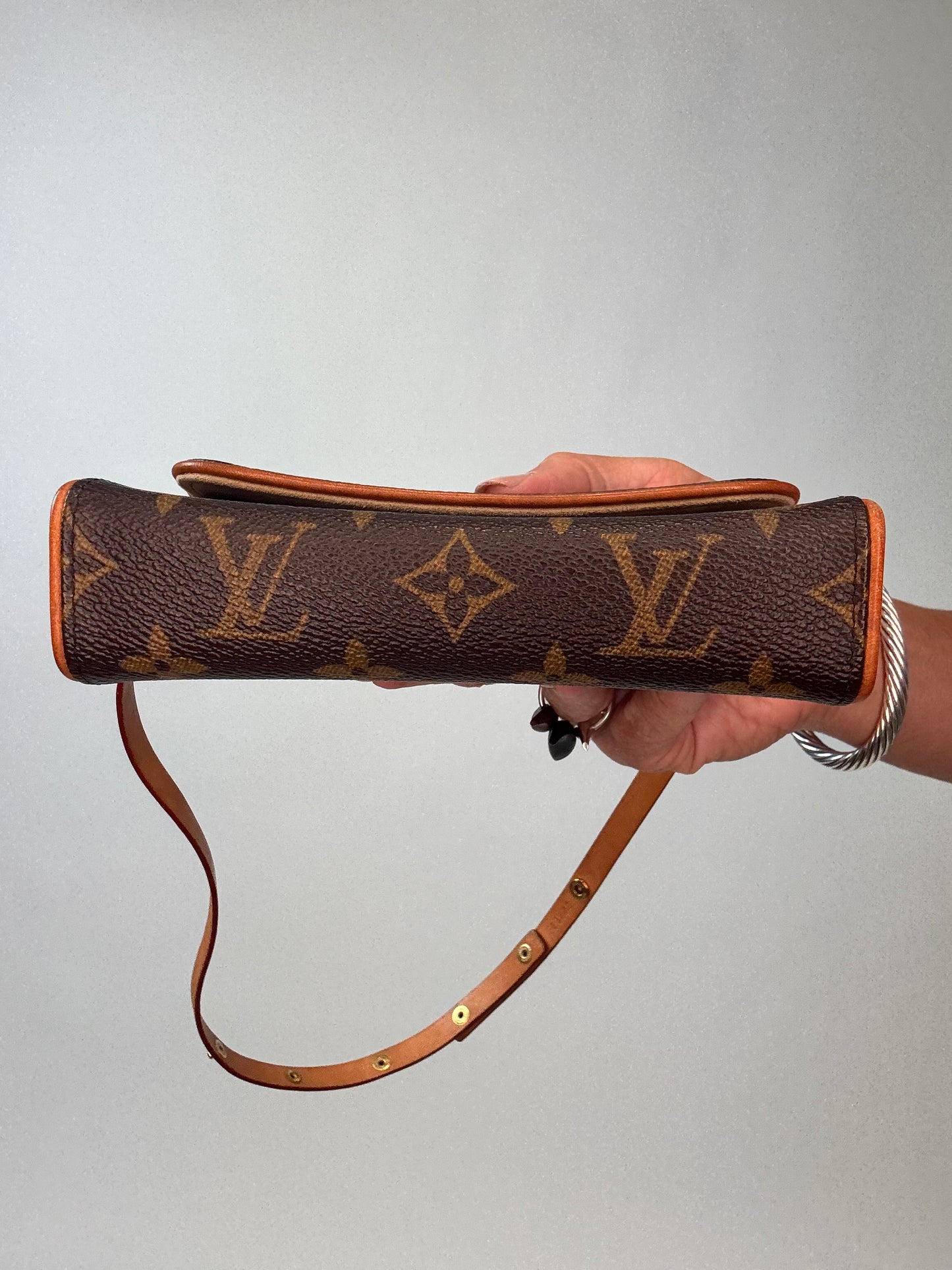 Louis Vuitton Monogram Pochette Canvas Florentine S - Belt Bag