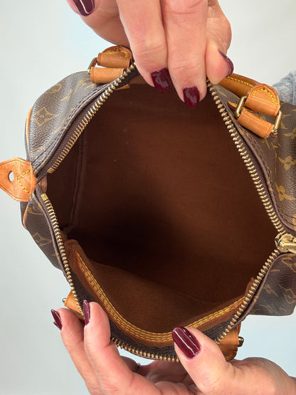 Louis Vuitton Monogram Speedy 25