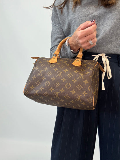 Louis Vuitton Monogram Speedy 25